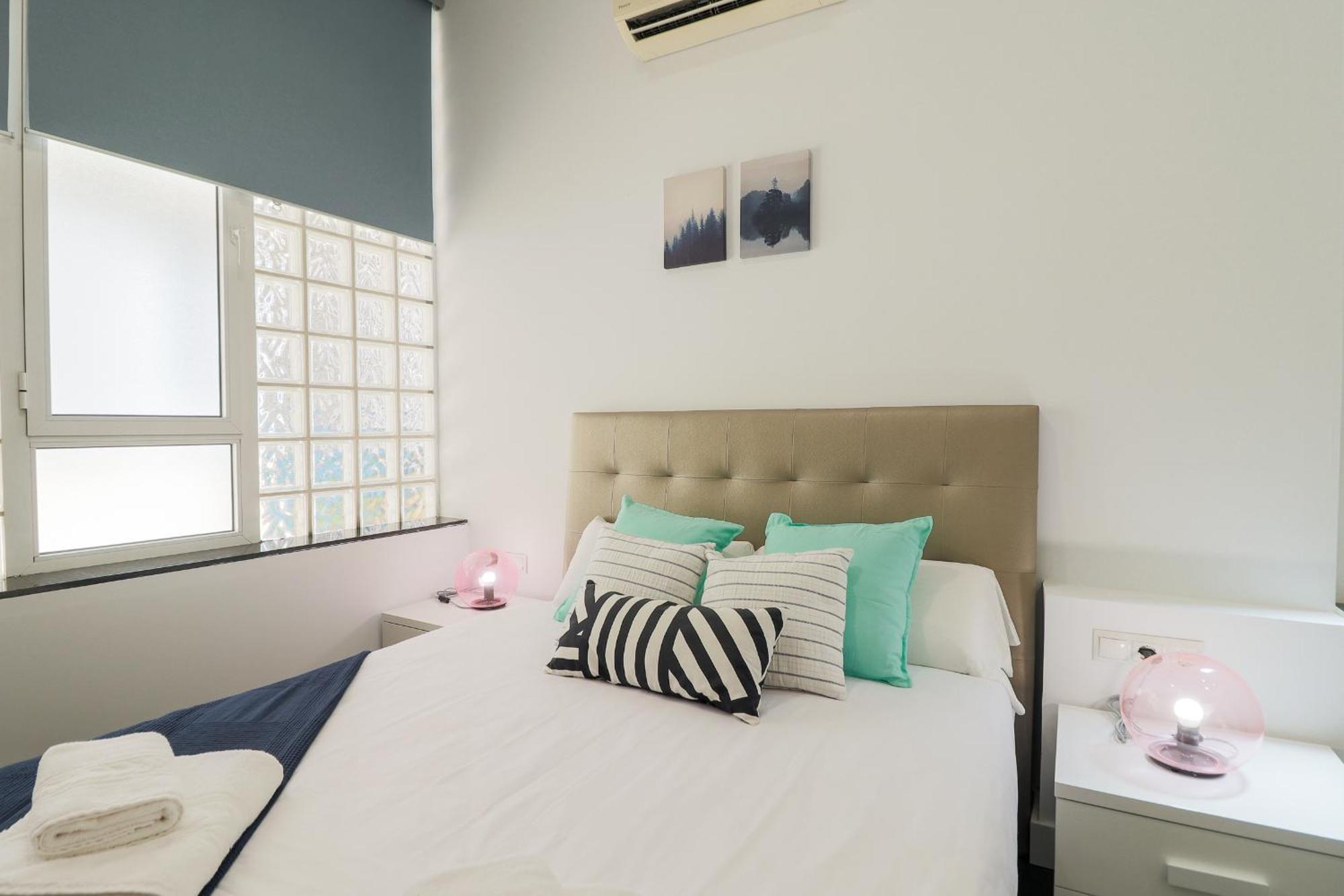 Industrial Style 2 Bedroom In Town มาลากา ภายนอก รูปภาพ